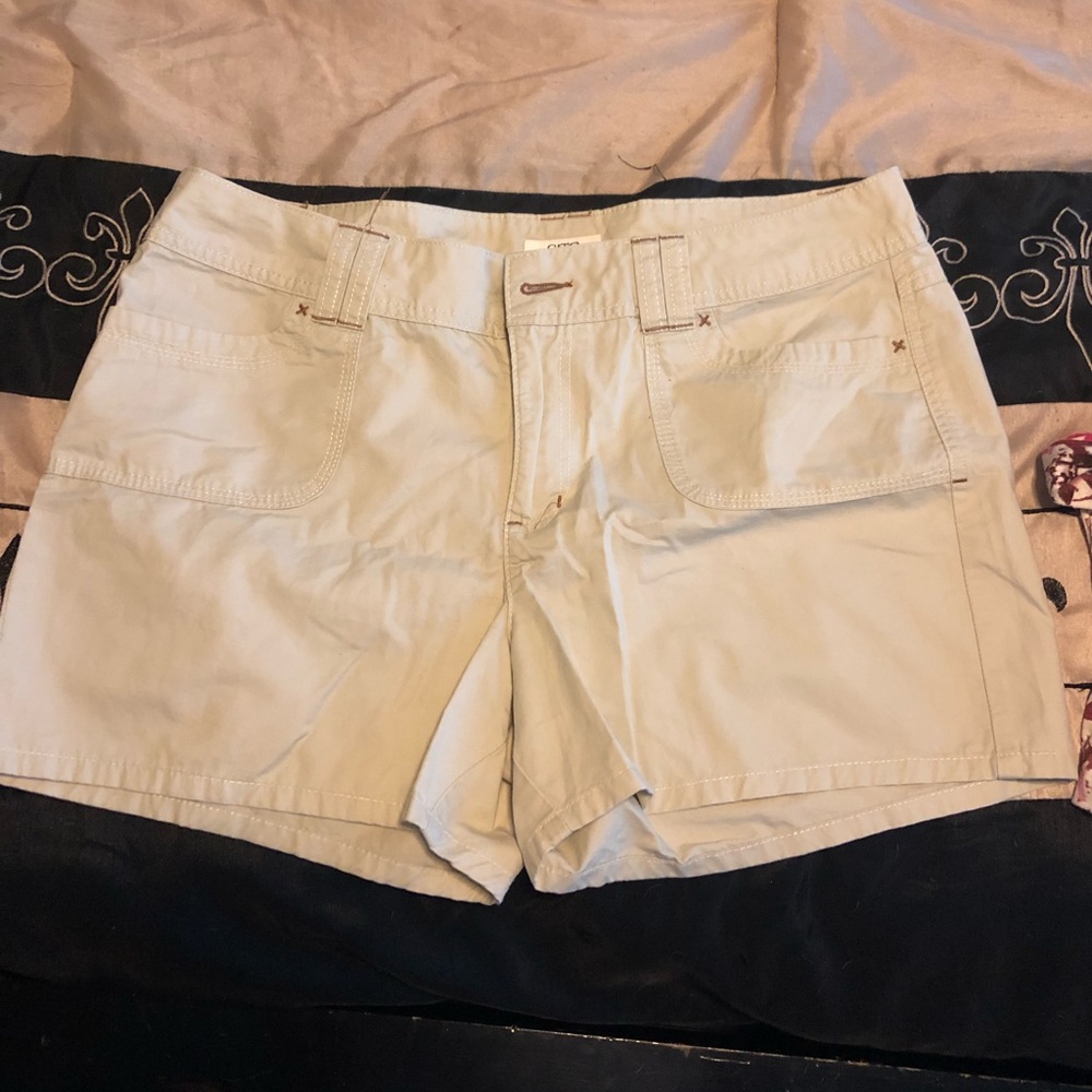 Shorts, never worn